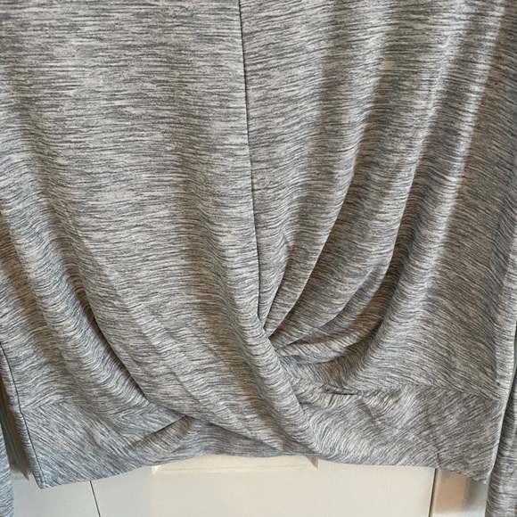 Workout Top - Picture 2 of 4